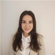 ¡Hola! Soy una profesora de inglés con seis años de experiencia enseñando inglés como lengua extranjera a una variedad de estudiantes, desde niños hasta adultos que se preparan para exámenes y nuevos puestos laborales.
Soy una persona amable, paciente y